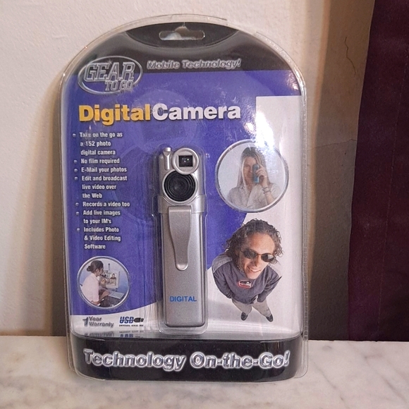 Digital Camera  - Picture 1 of 3